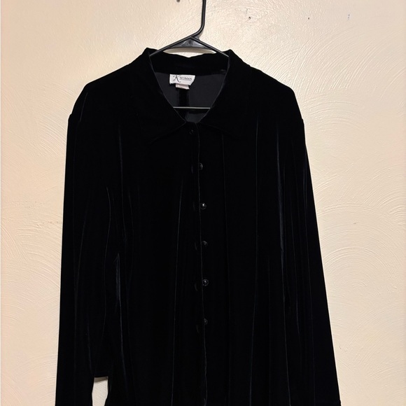 Women's Black Velvet Blouse - Picture 1 of 9
